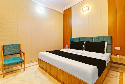 Hotel O Dolphin