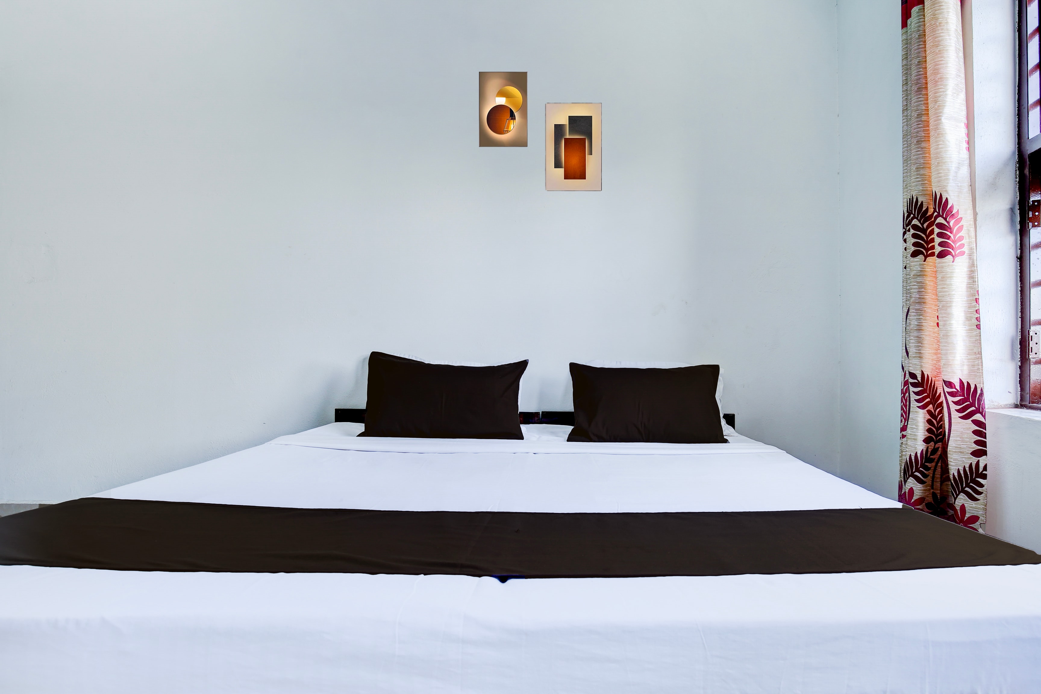 Hotel O NRI Guest House - Tap to explore photos
