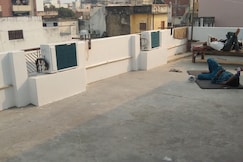 Aashray Home Stay and Guest House, Varanasi