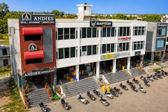 Andies Hotel, Kharar