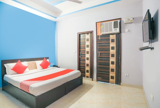 Hotel O A S Residency