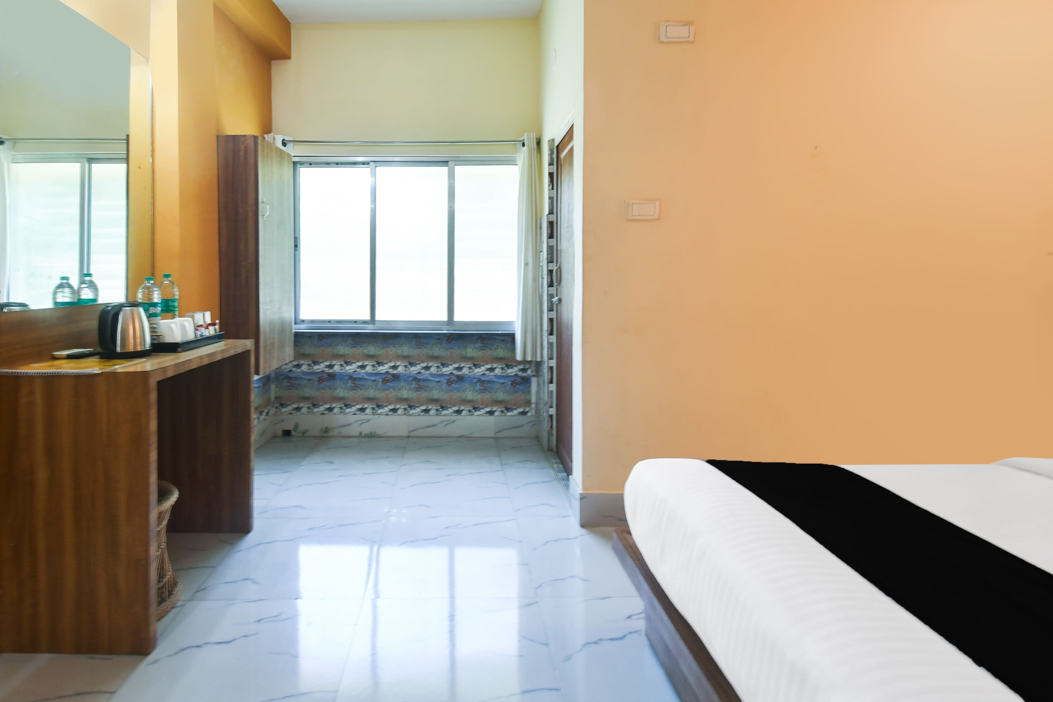 Hotel O Blue Sapphire Hotel & Banquets - Tap to explore photos