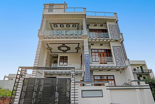 Townhouse Relax Inn