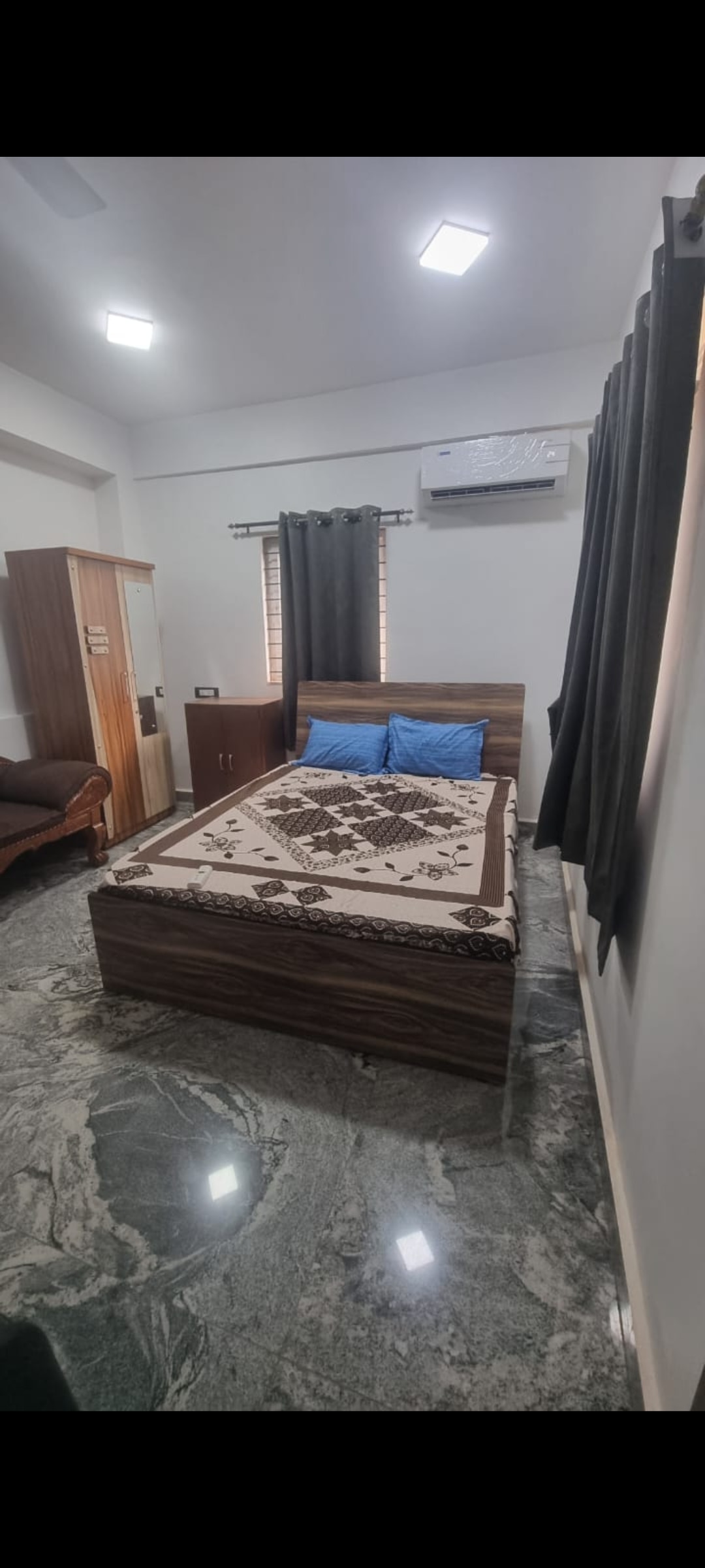 ShivSangit HomeStay - Tap to explore photos