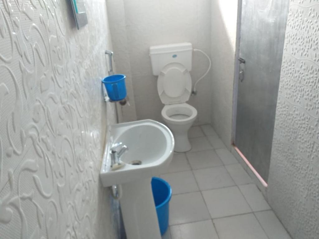 Vamoose Ashis Homestay - Tap to explore photos