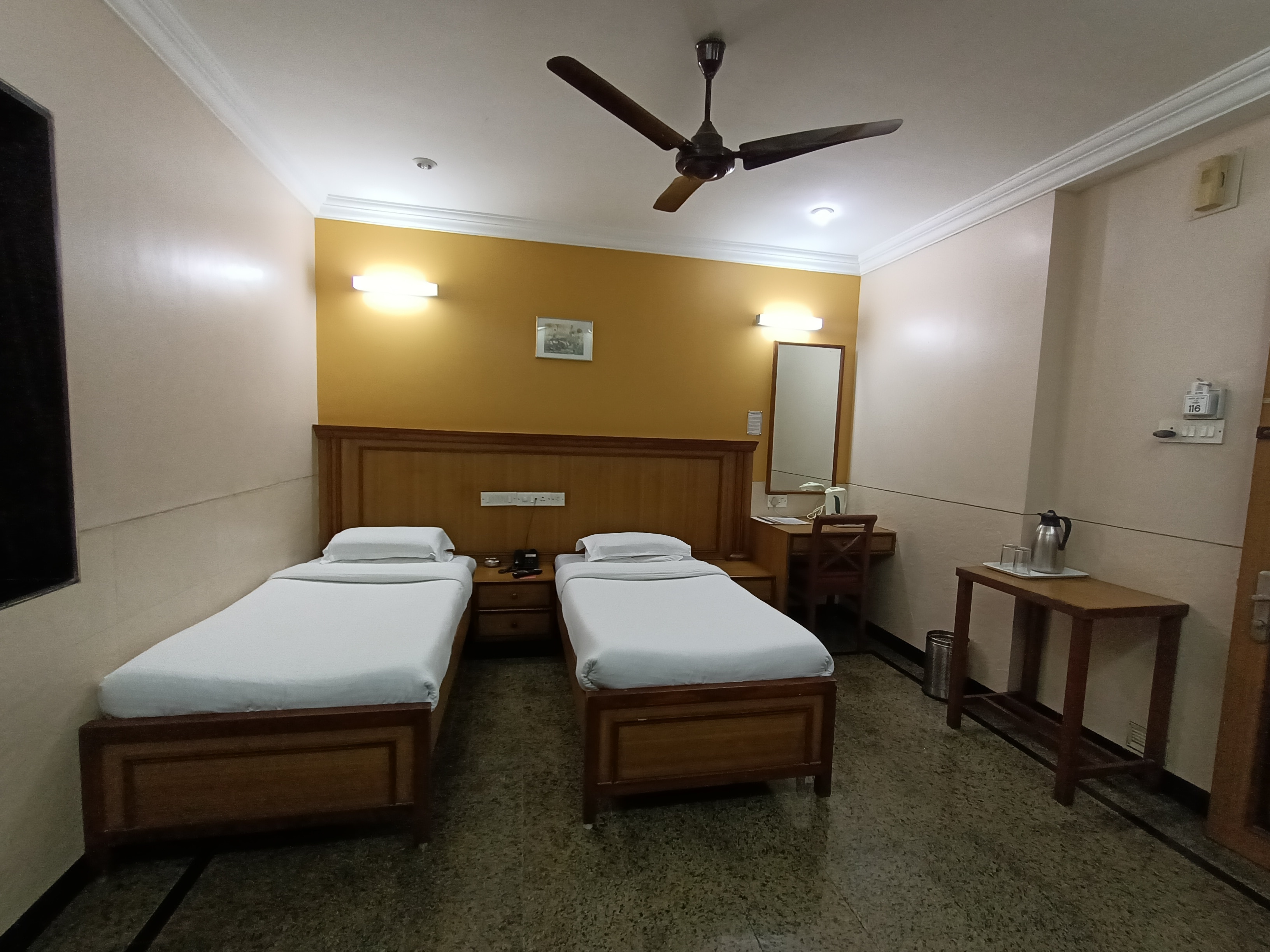 Hotel Park View, Andheri West 5