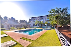 Hotel Sadhana Executive, Dapoli