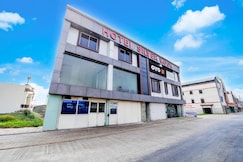 SPOT ON Hotel Silver Moon, Mhow