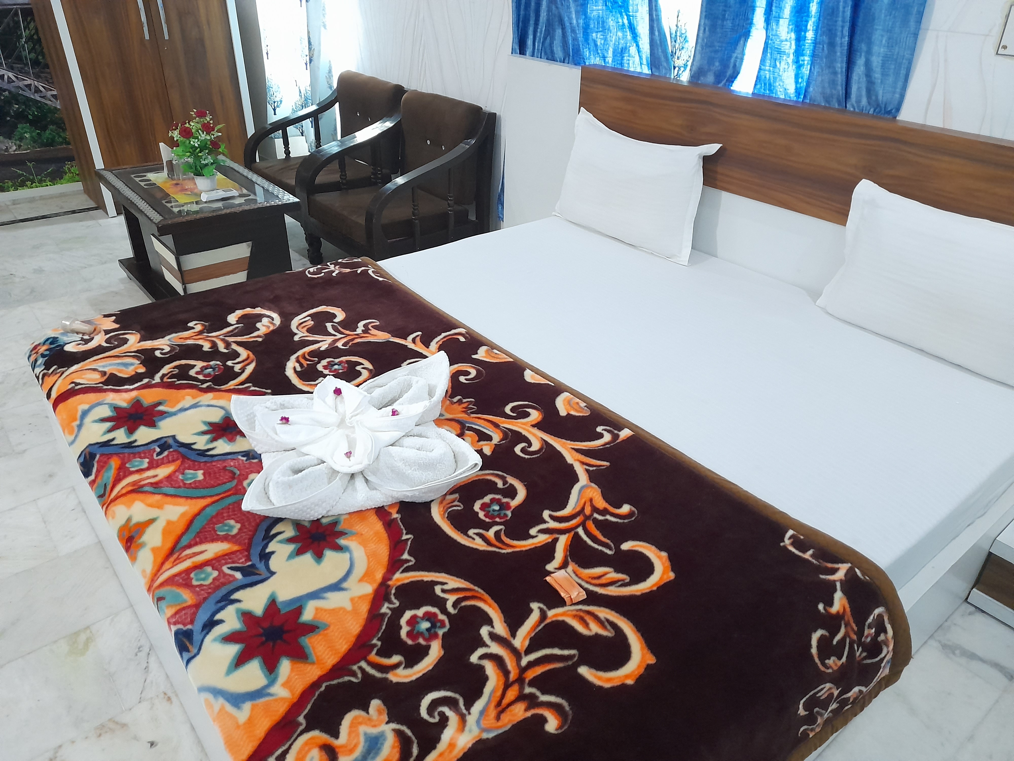 Hotel Royal Rajasthan Buhana - Tap to explore photos