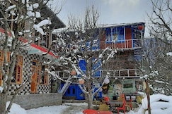 Karma Guest House, Tosh