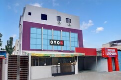 Hotel O NUTAN LODGING, Pune