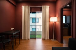 Bordeaux Romantic Studio near Pune Airport, Pune