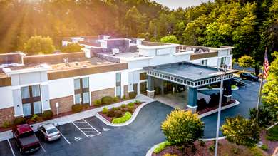 Best Western Plus Yadkin Valley Inn & Suites - Tap to explore photos