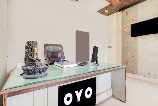 Hotel O Shotel