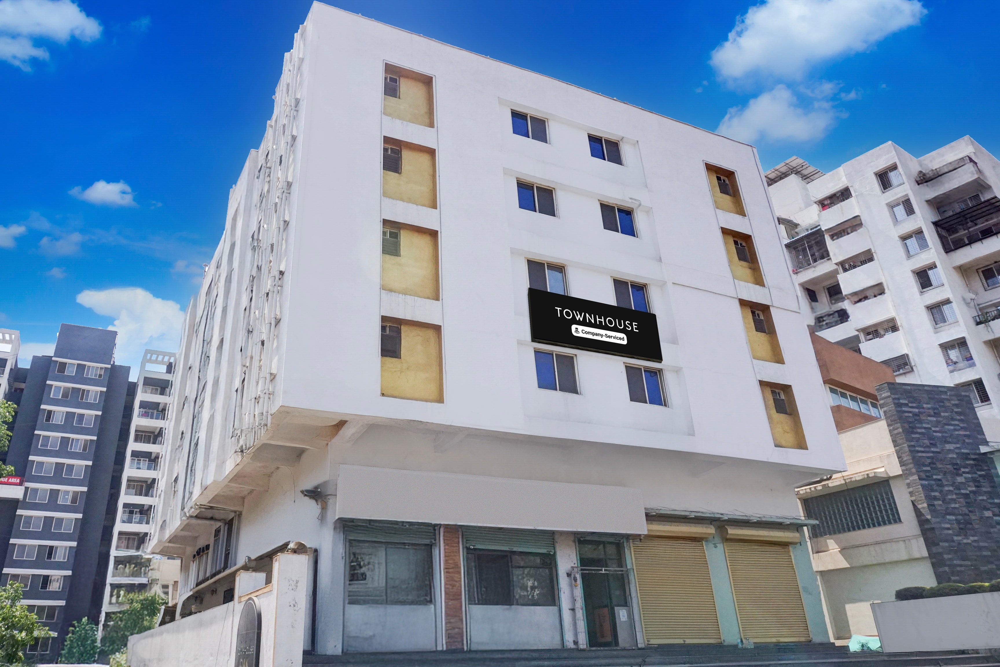 Super Townhouse Ambegaon Road Katraj Formerly White Castle - Tap to explore photos