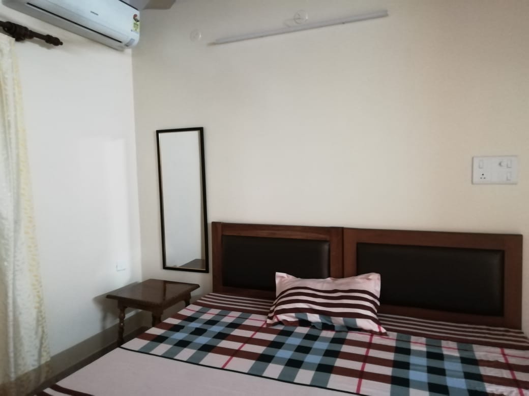 Tanaz Homestay - Tap to explore photos