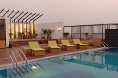 Hotel The Pinnacle Inn, Varanasi