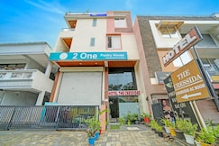 FabHotel Cressdia, Indore