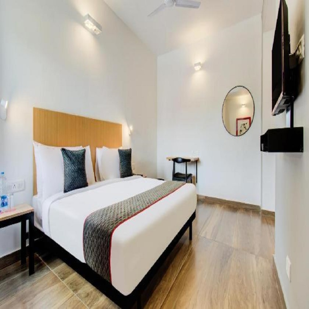 Xenia Business Hotel - Tap to explore photos