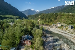 StayVista at Double Room @ Shamrock Riverfront, Manali