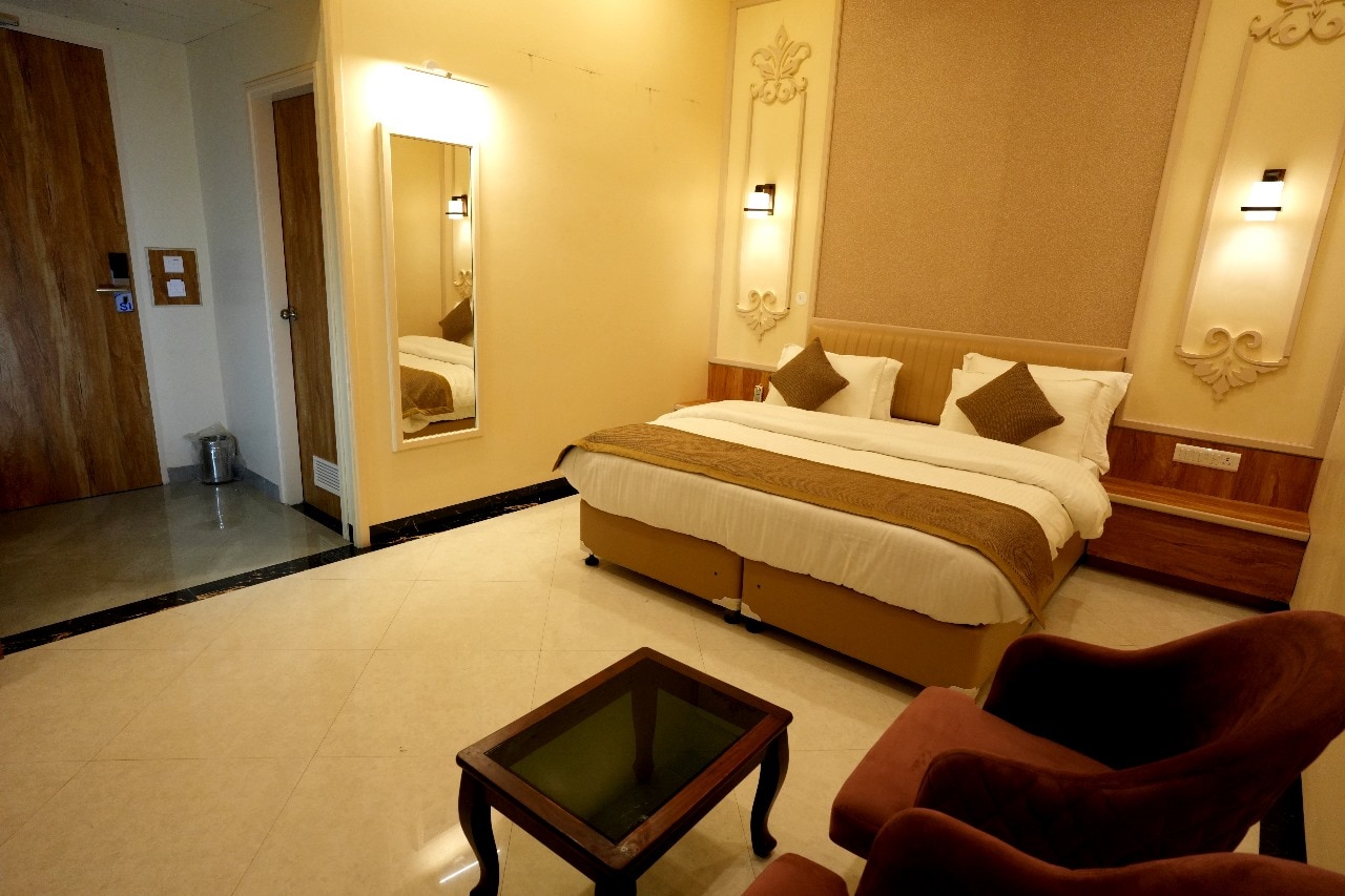 HOTEL SANDHUZ RESIDENCY - Tap to explore photos