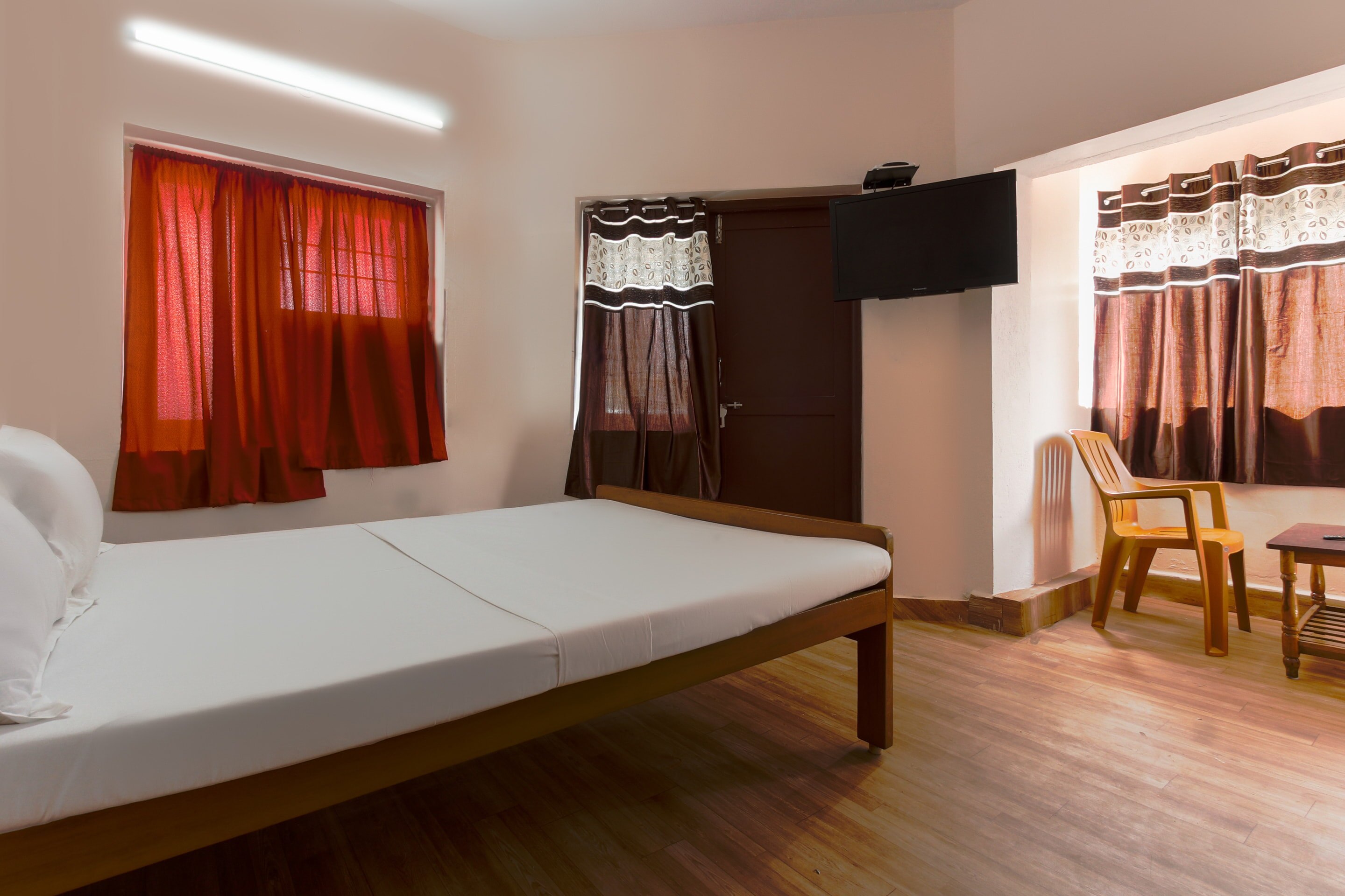 AGP HOME STAY - Tap to explore photos