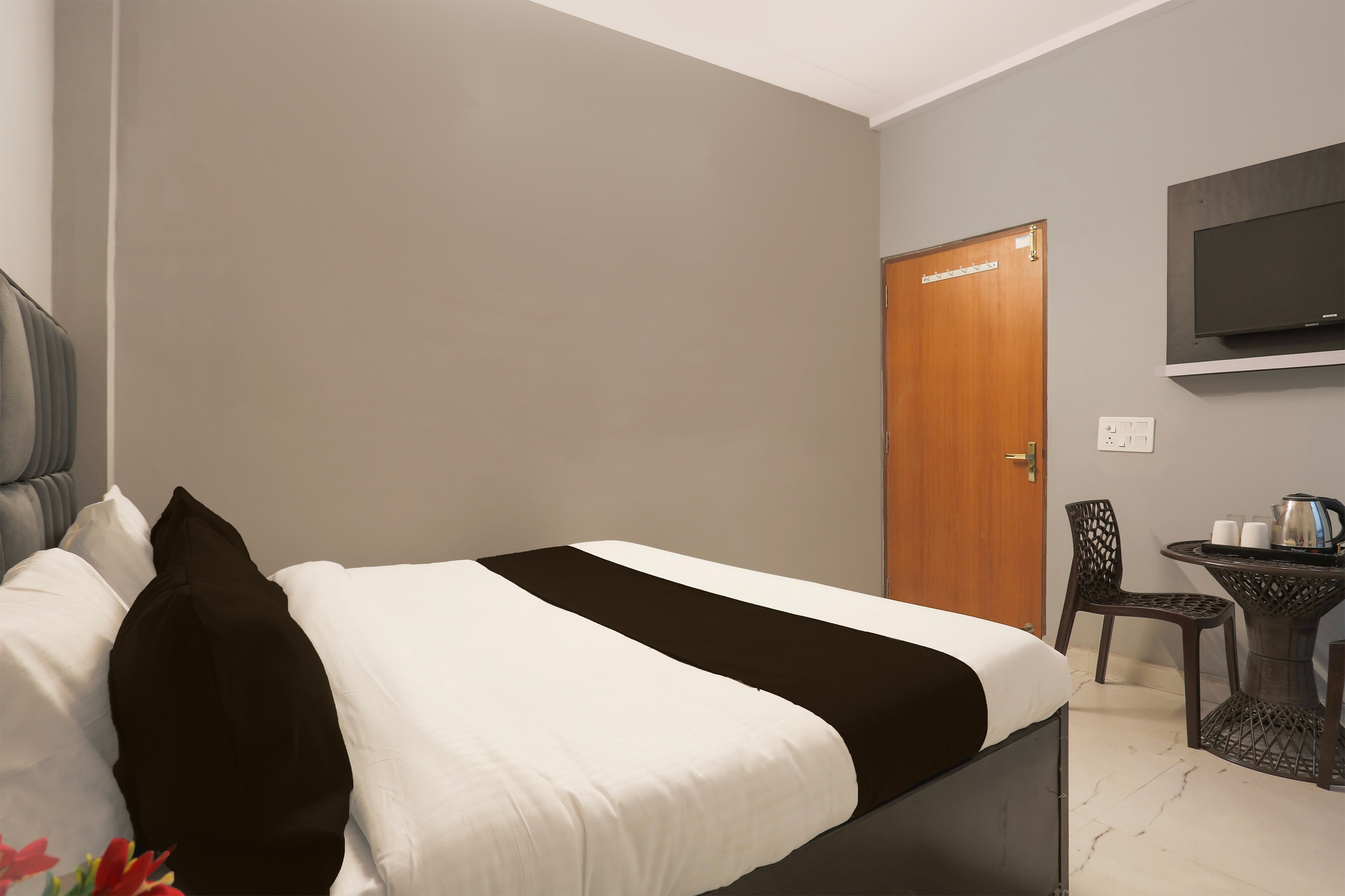 Hotel O Impression 2 Guest House - Tap to explore photos