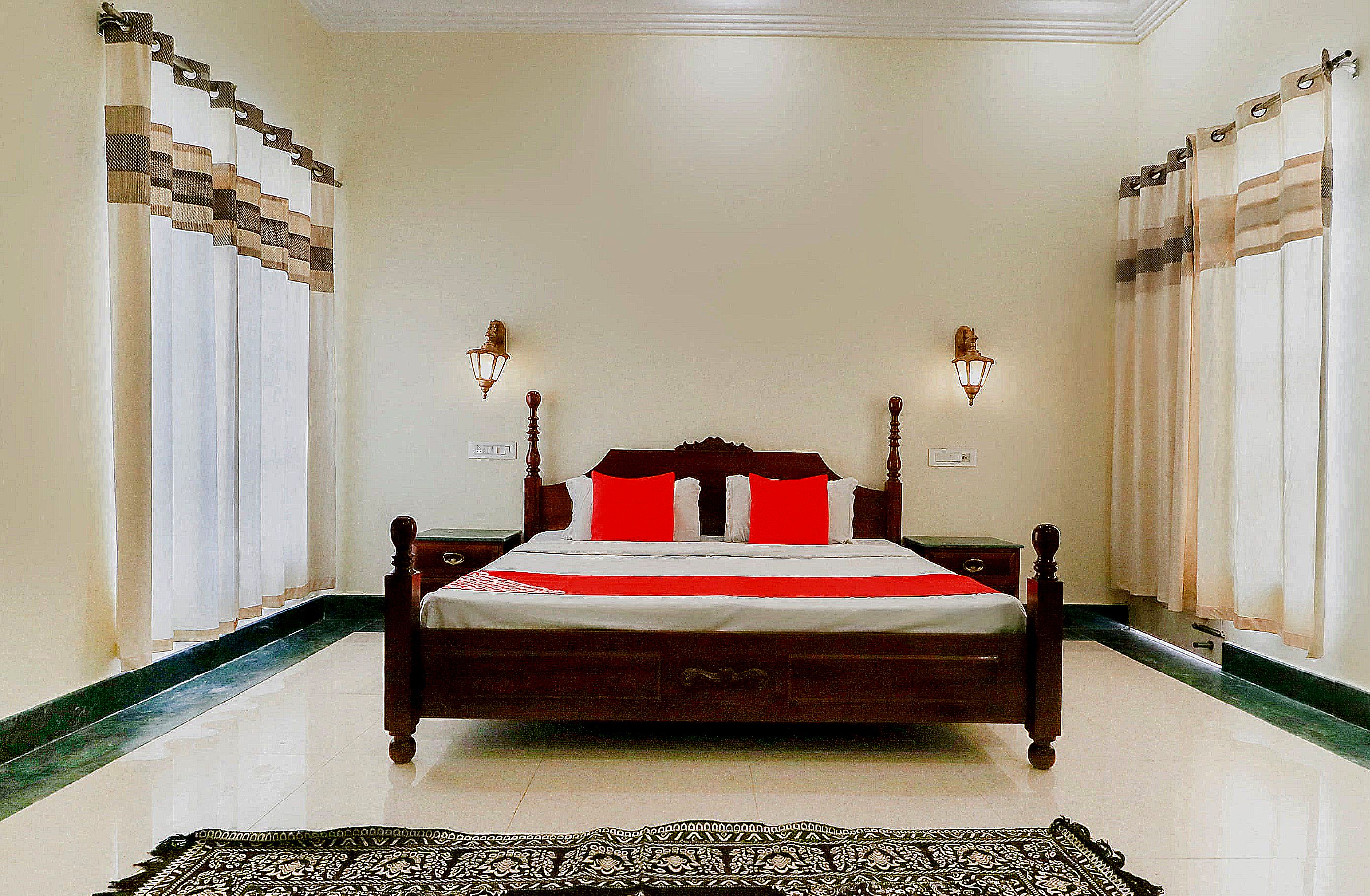 Hotel O The Heritage Palace - Tap to explore photos