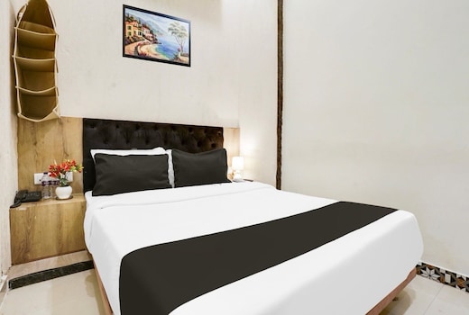 Collection O Asalpha Metro Station Formerly Venture Grand