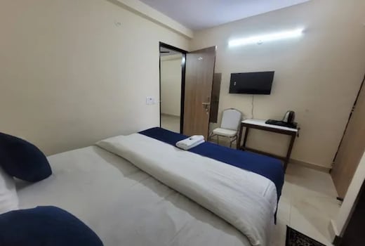 FabHotel Glass Castle