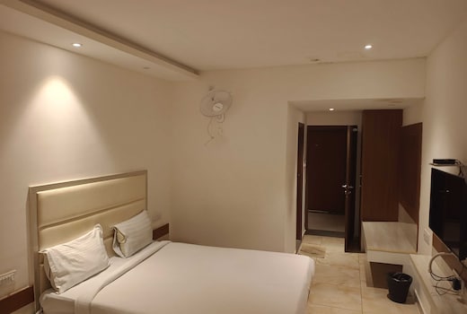 Townhouse Shri Prasanna Anjaneya Temple Bangalore Formerly High Rise