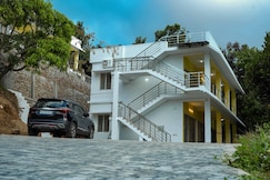 Sandal Palace Resort, Marayoor