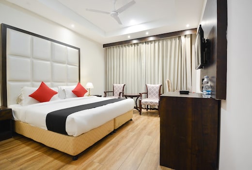 HOTEL O NEW AARKAY INN & SUITES