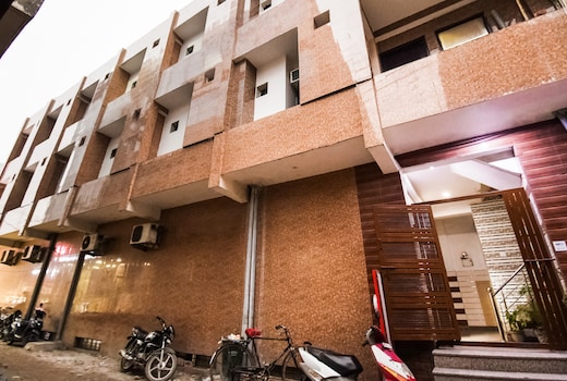 HOTEL O DEVI PALACE INN