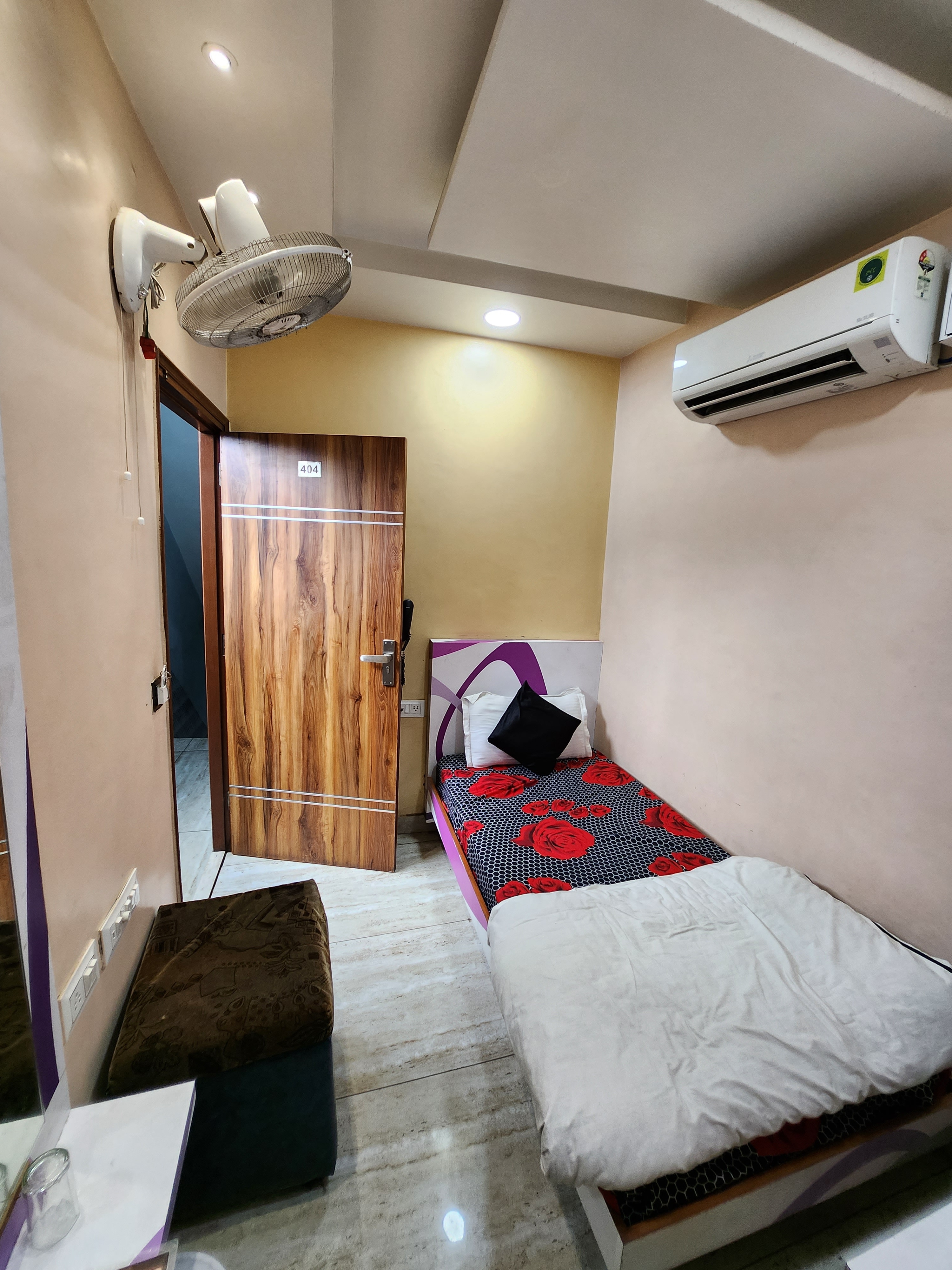 Hotel Prem Palace Ludhiana - Tap to explore photos
