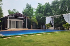 Rock House Resort Mangatta || Entire Luxury Villas ||, Durg