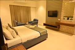 HOTEL MAYUR NEAR RAILWAY STATION RAJNANDGAON, Raj Nandgaon