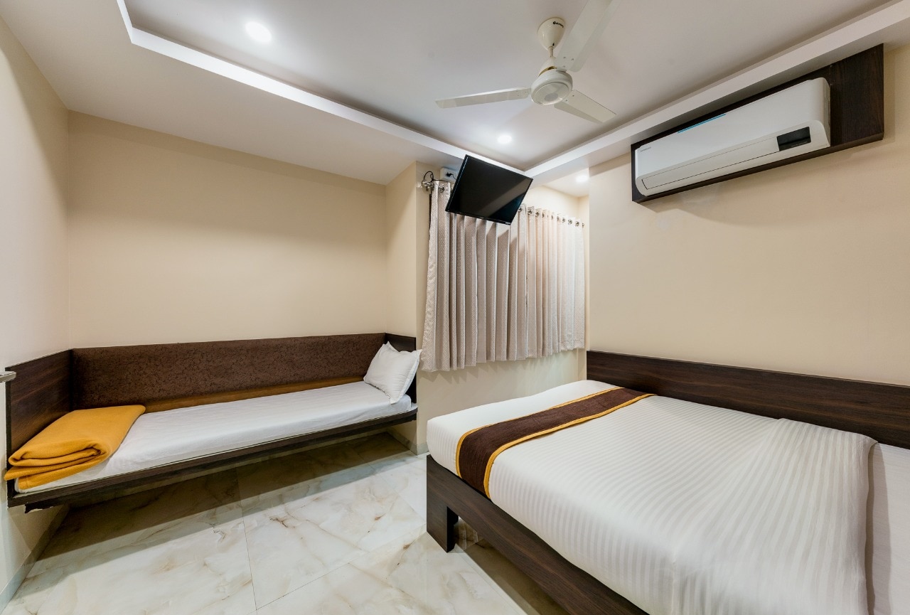 3 Bed Deluxe Ac 1