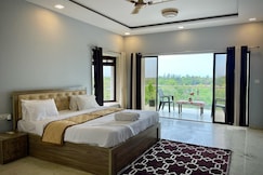Mountain Breeze Villa, Lonavala
