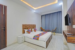 FabHotel Stars, Noida