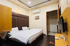 Hotel new Holiday, Bhilwara