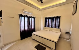 Double Room with Private External Washroom