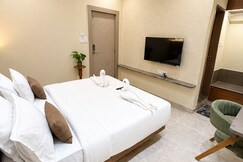 Hotel Saranga, Indore, Indore