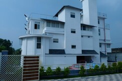 HOTEL PALAZHI, Pathanapuram