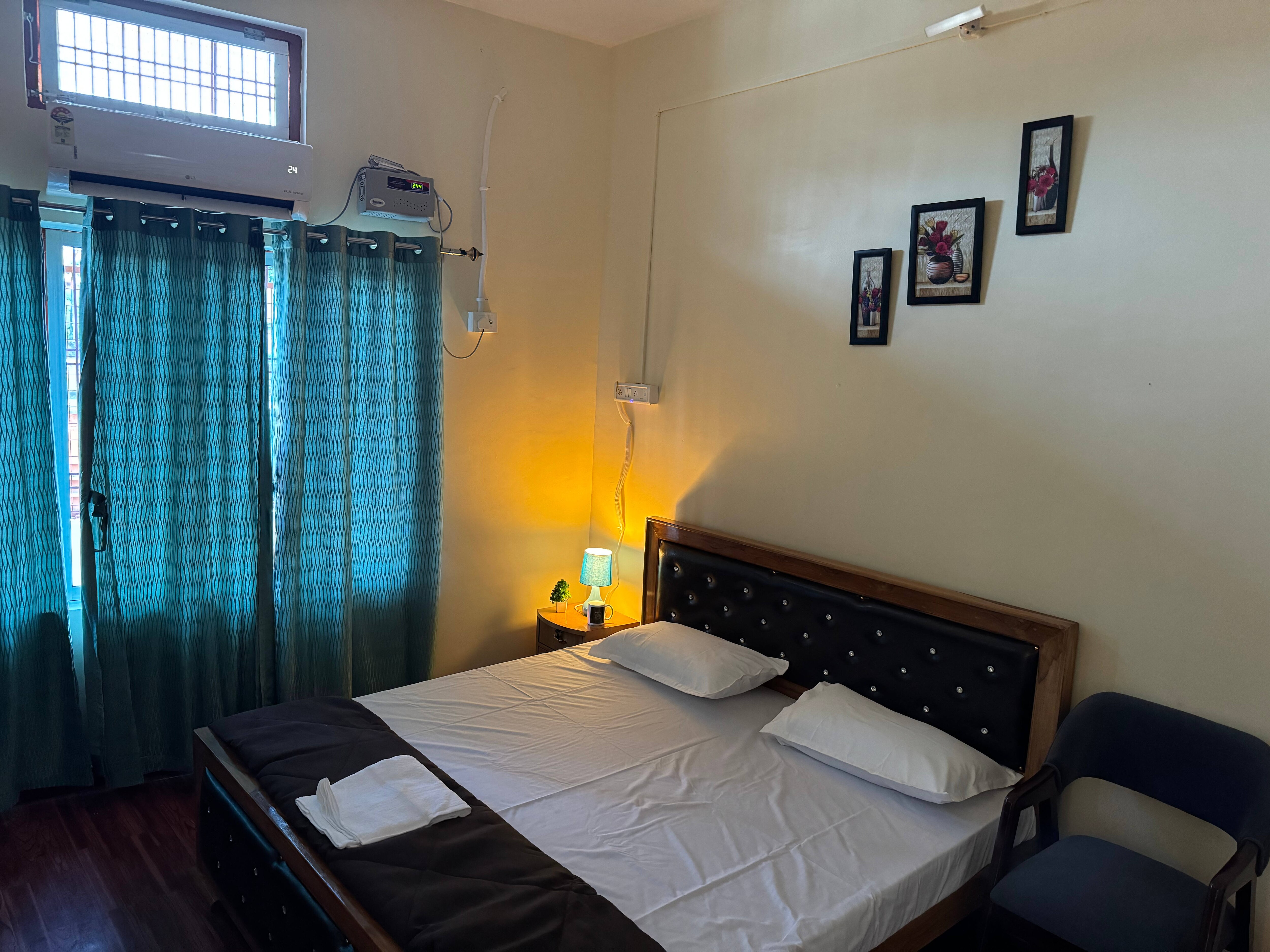 Zinger Homestay, Ayodhya - Tap to explore photos