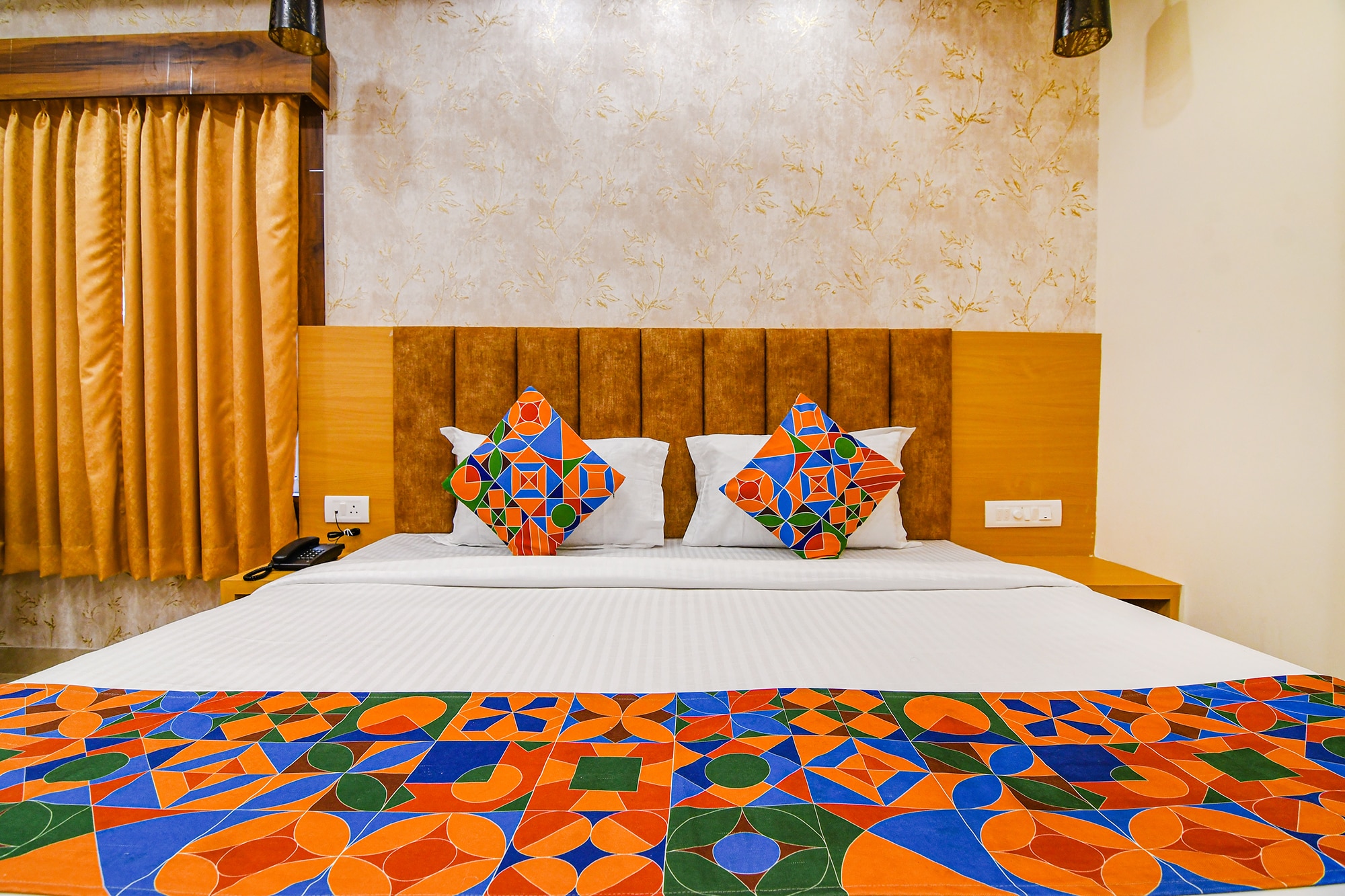 FabHotel Sonali Golden Palace - Nr. Bhubaneswar Railway Station - Tap to explore photos