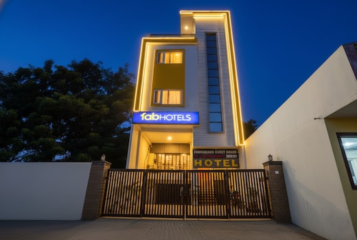 FabHotel Paramhans Guest House Nr. Sant Ravidas Ghat