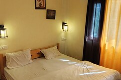 Aakash guest house, Nainital