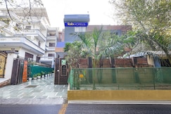 FabHotel Esscon House, Gurgaon