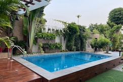 Luxury Stay  Private Home with Jacuzzi   Pool, Varanasi